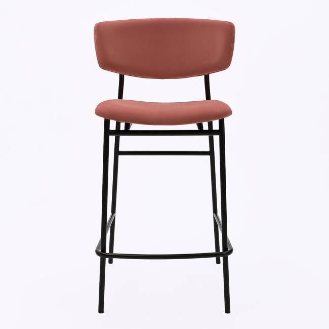 Дизайнерский полубарный стул Marko розовый, черный металл Дизайнерский полубарный стул Marko розовый, черный металл
