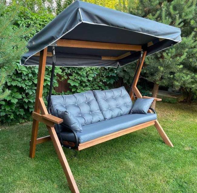 Качели LYON трехместные из лиственницы(серые подушки) Качели LYON трехместные из лиственницы(серые подушки)