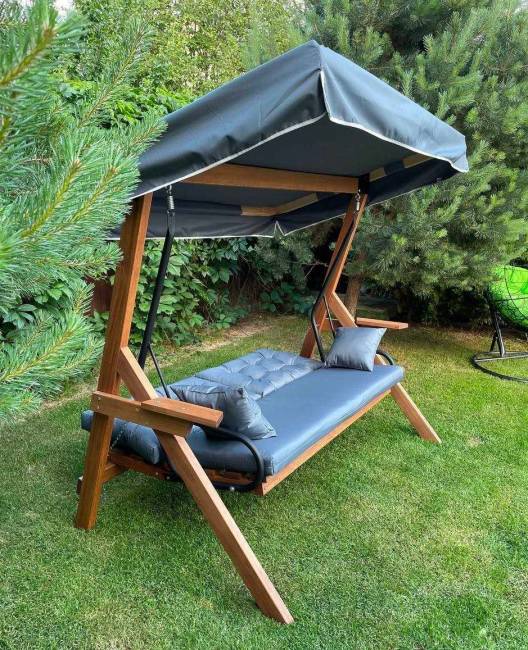 Качели LYON трехместные из лиственницы(серые подушки) Качели LYON трехместные из лиственницы(серые подушки)