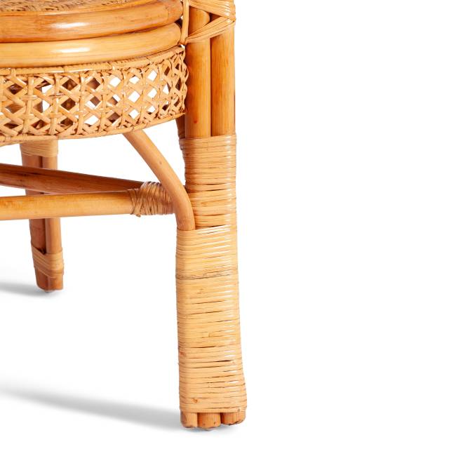 ТЕРРАСНЫЙ КОМПЛЕКТ "Pelangi/Пеланги" (стол со стеклом + 2 кресла)/с подушками / ротанг, кресло 65х65х77см, стол диаметр 64х61см, медовый Honey (мед) ротанг