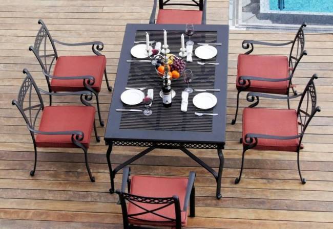 Комплект мебели из литого алюминия Комплект мебели из литого алюминия