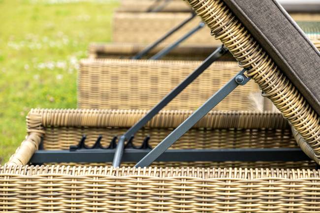 "Рим" шезлонг с подушкой, цвет соломенный "Рим" шезлонг с подушкой, цвет соломенный