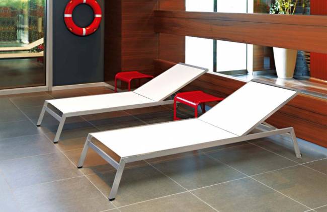 Шезлонг-лежак металлический Zen белый 2030х650х290 мм Шезлонг-лежак металлический Zen белый 2030х650х290 мм