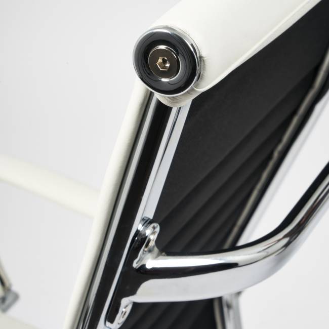 Кресло URBAN кож/зам, белый, 36-01 белый кож/зам Кресло URBAN кож/зам, белый, 36-01 белый кож/зам