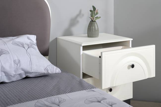 3-х дверный шкаф с кроватью с мягкой спинкой Валенсия 1600 и двумя тумбочками цвет белый шагрень/ткань велутто 19 3-х дверный шкаф с кроватью с мягкой спинкой Валенсия 1600 и двумя тумбочками цвет белый шагрень/ткань велутто 19