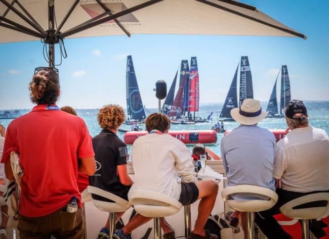 Зонт профессиональный телескопический 3.5х3.5 м Leonardo Telescopic антрацит, слоновая кость 3500х3500 мм